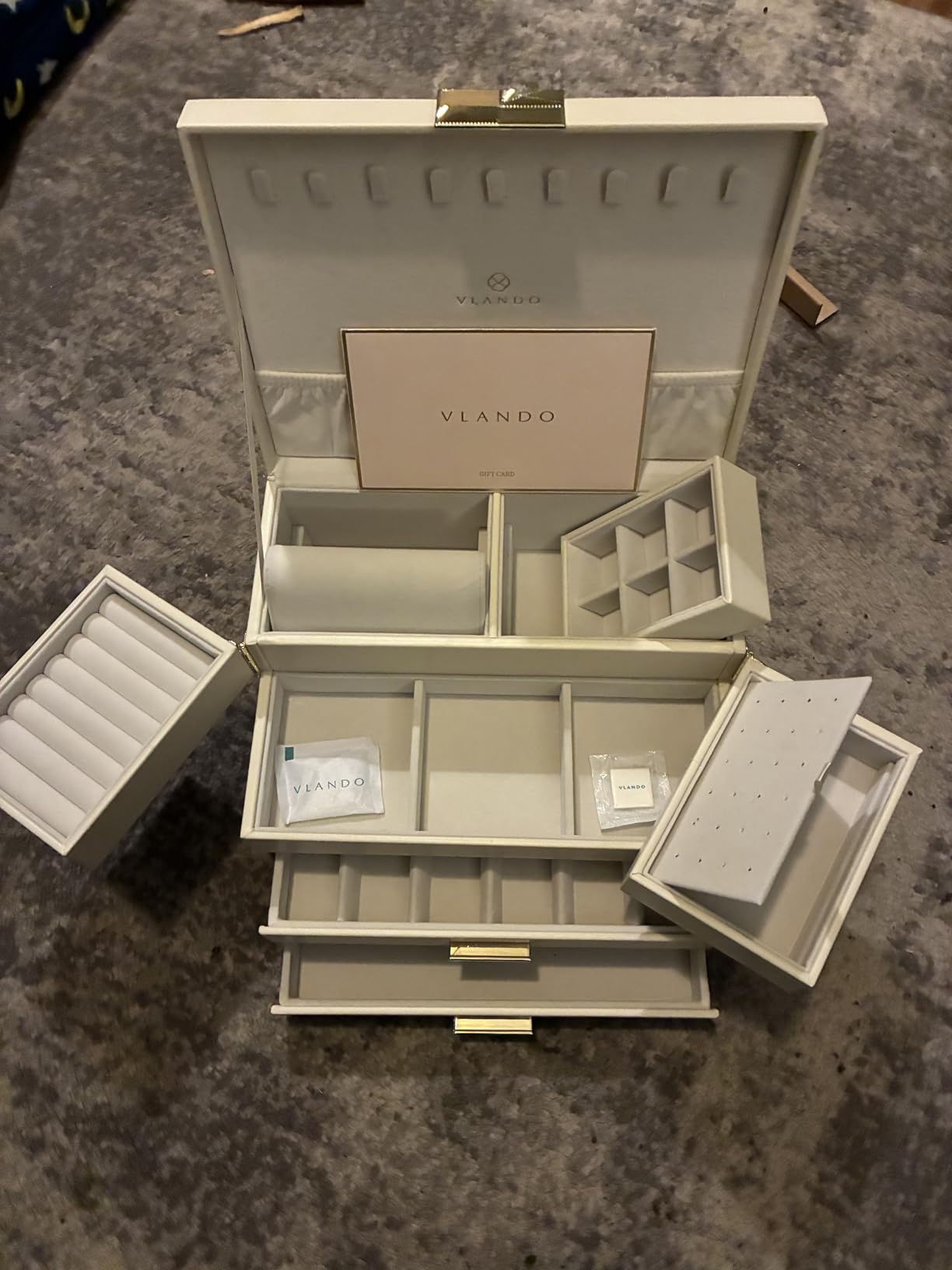 VLANDO Jewelry Box,4-Layer Design with Retractable Tray and 2 Drawers customer photo 2