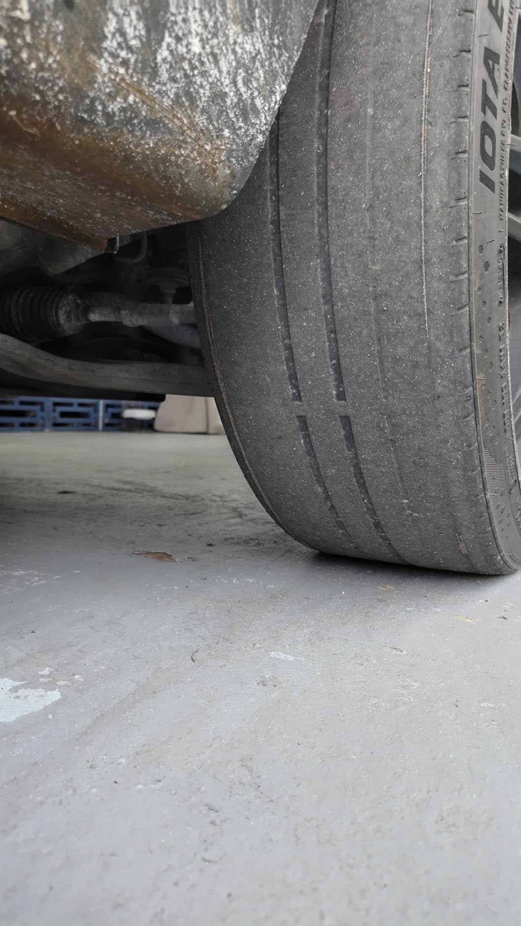 Accelera Iota EVT 245/40ZR19 98Y XL All Season High Performance Tire customer photo 2