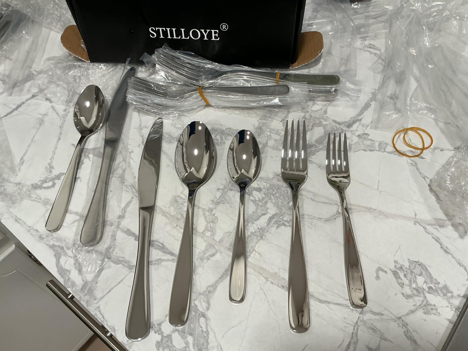 18/10 Silverware Set for 8, 40 Piece Stainless Steel Flatware Set Cutlery customer photo 1