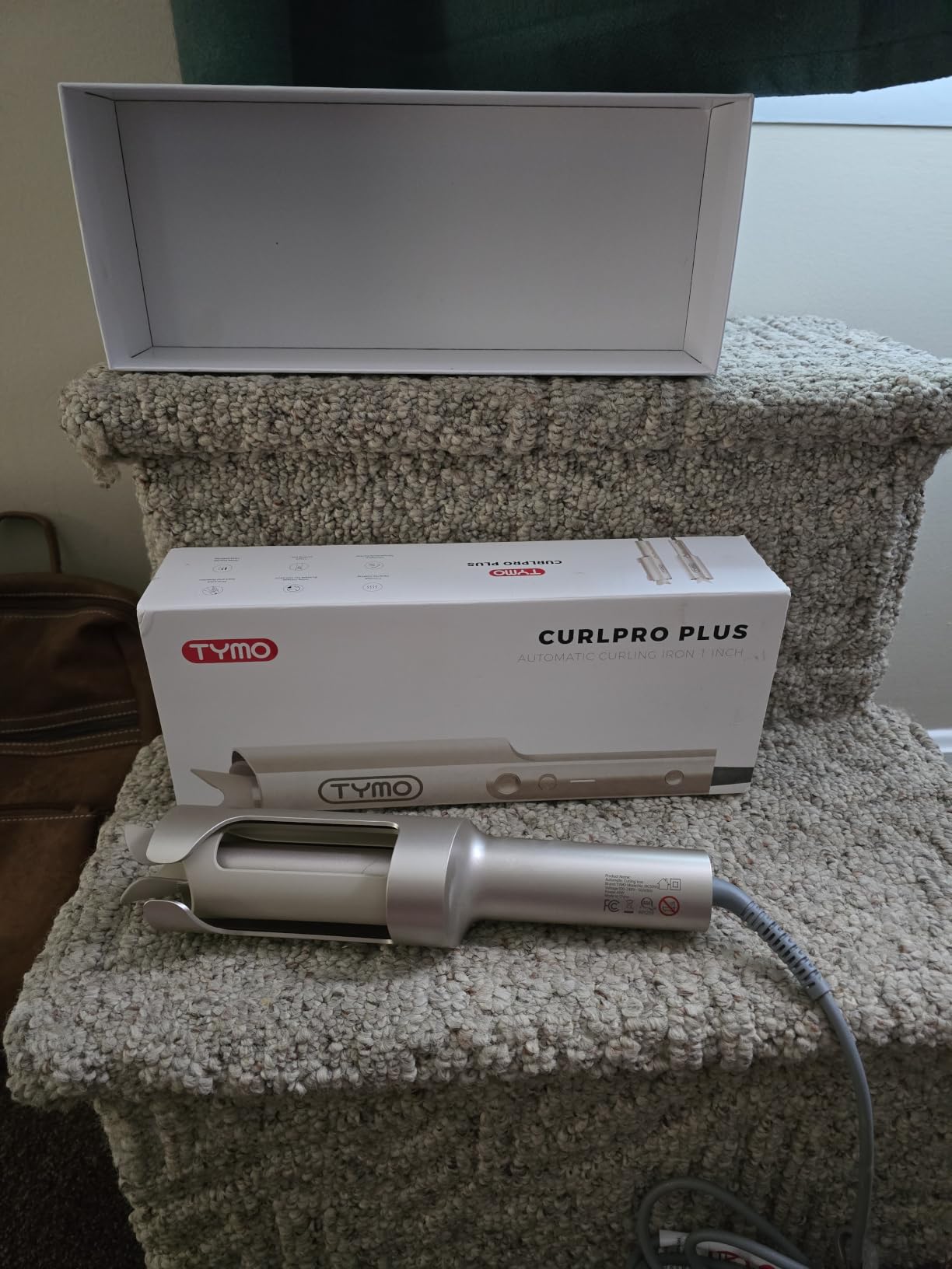 TYMO CurlPro Plus Automatic Rotating Curling Iron - Upgraded Long Barrel Curling Wand for Long Hair, Ceramic Hair Curler for Women, Anti-Scald, 600M Ionic, Dual Voltage, Gold Blush, 1 1/4 Inch customer photo 2