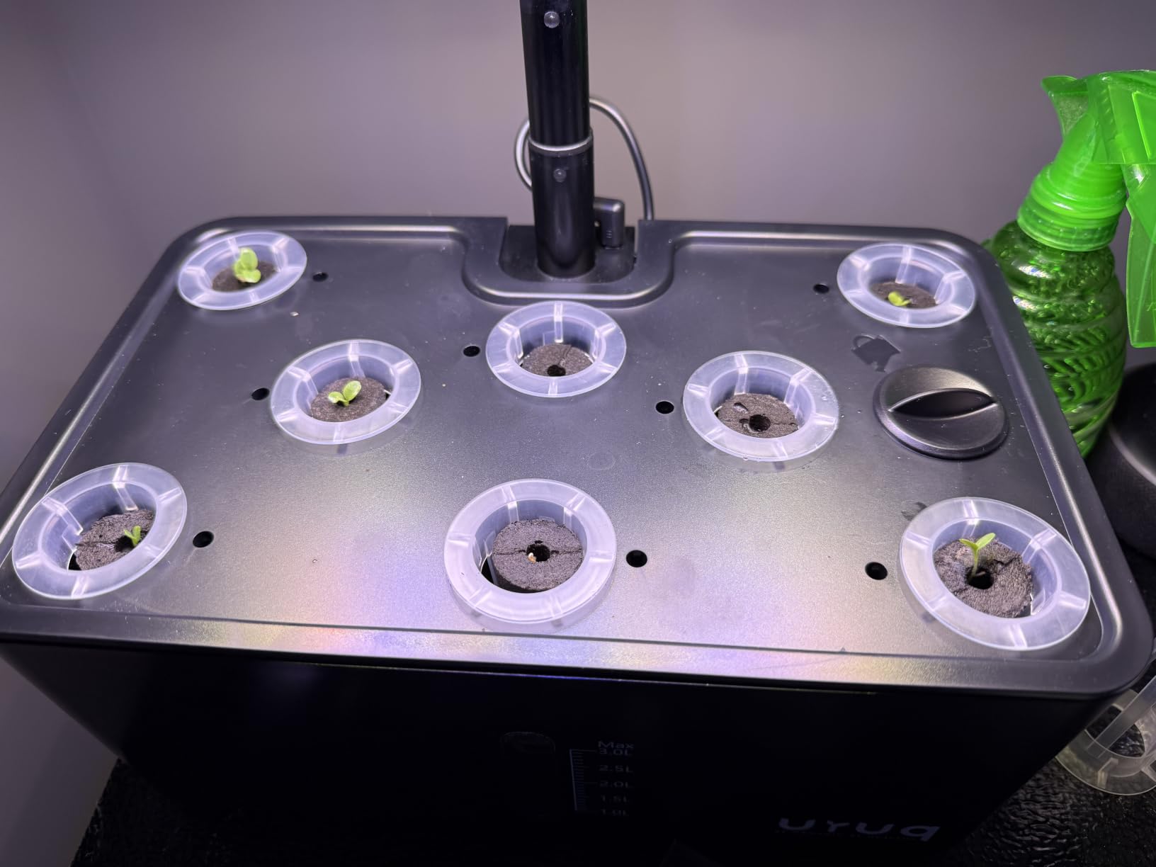 URUQ 8 Pods Hydroponics Growing System with LED Grow Light - Black customer photo 1