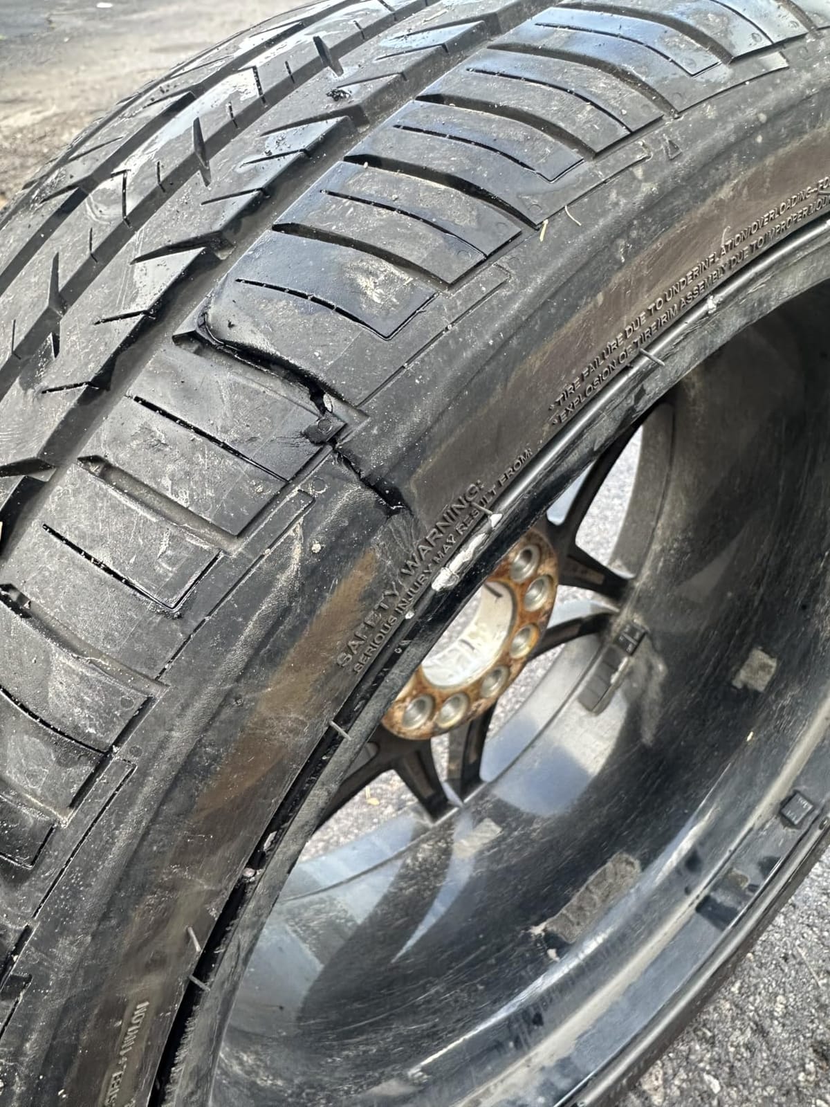 Mastertrack M-TRAC GT UHP All-Season Tires (Set of 4) 235/40ZR19 96W XL customer photo 1