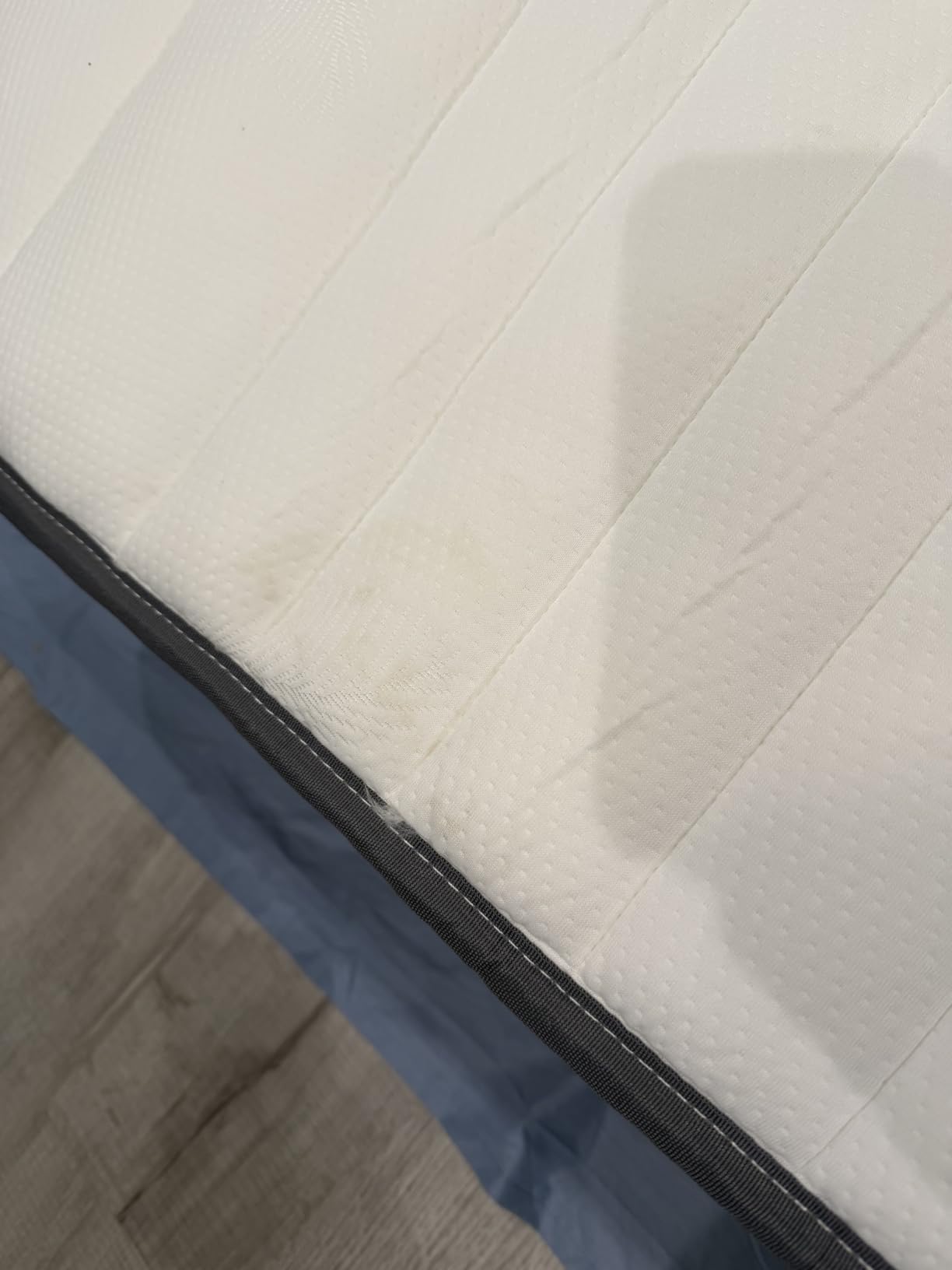 12 Inch Queen Mattress, Hybrid with Motion-Isolating Pocket Springs customer photo 2