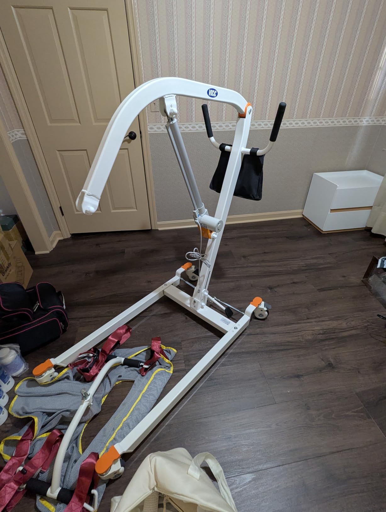 VOCIC AY05 Electric Patient Lift for Home customer photo 2