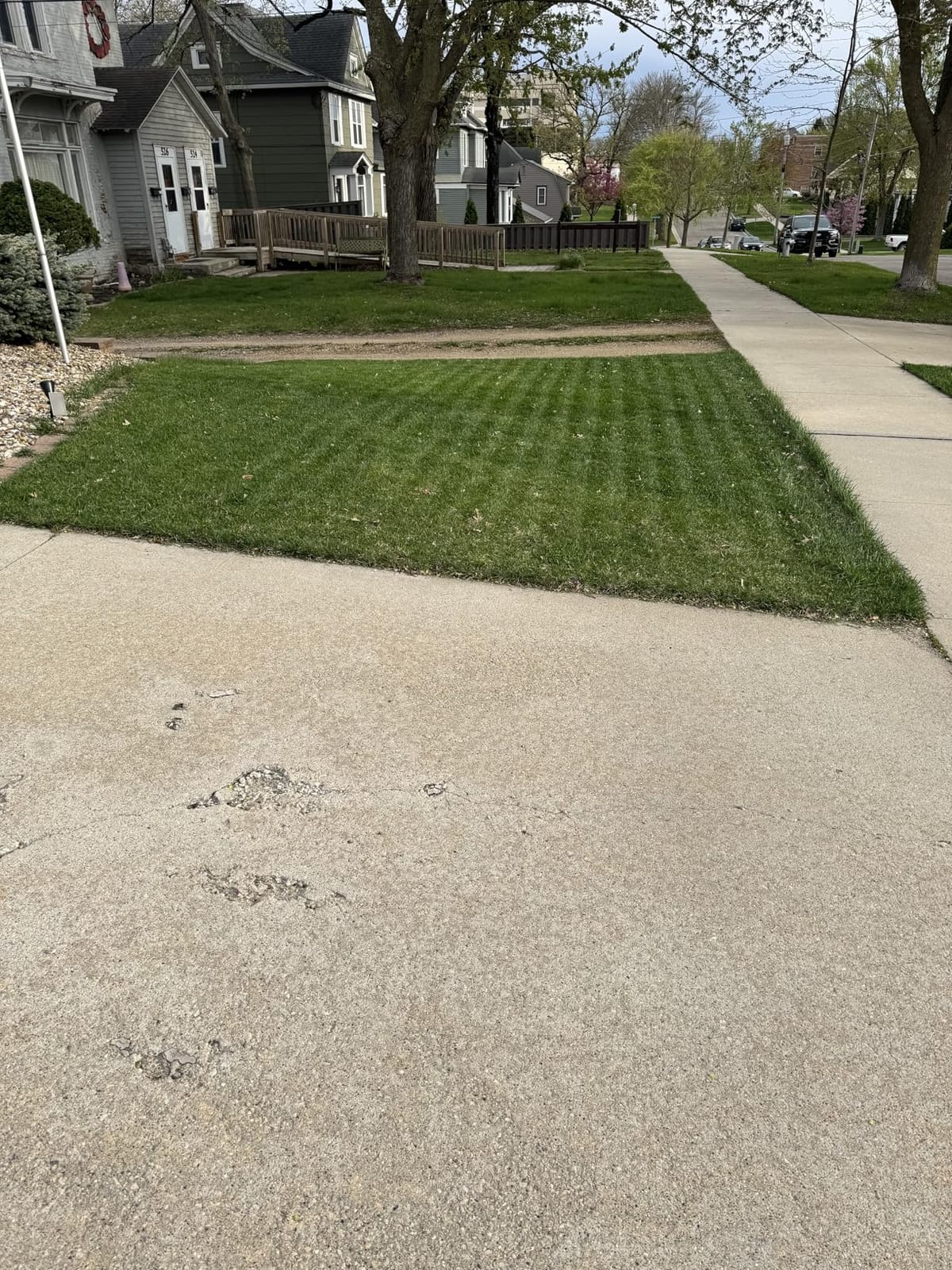 Segway Navimow i206 AWD Robot Lawn Mower, New i105N, 0.15 Acre, 45% Slopes customer photo 2