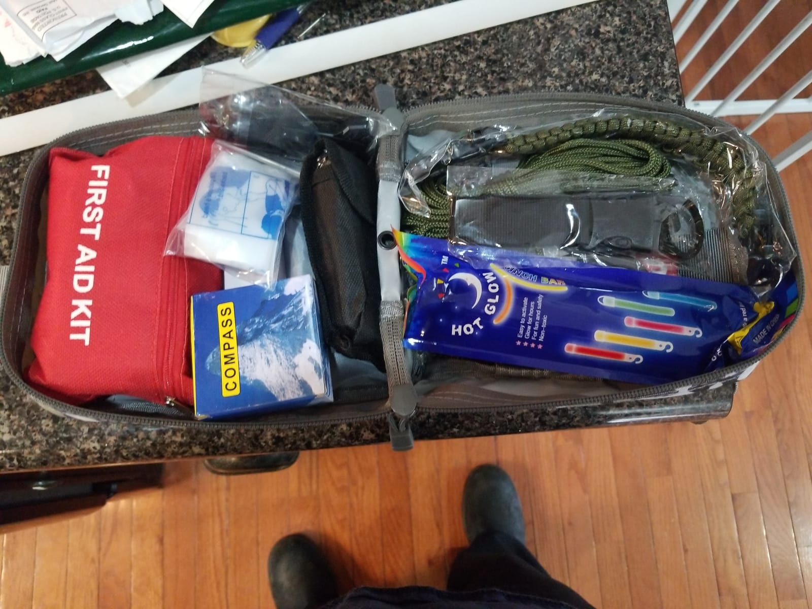 Survival Kit, 294 Pcs Survival Gear Emergency Supplies First Aid Kit customer photo 1