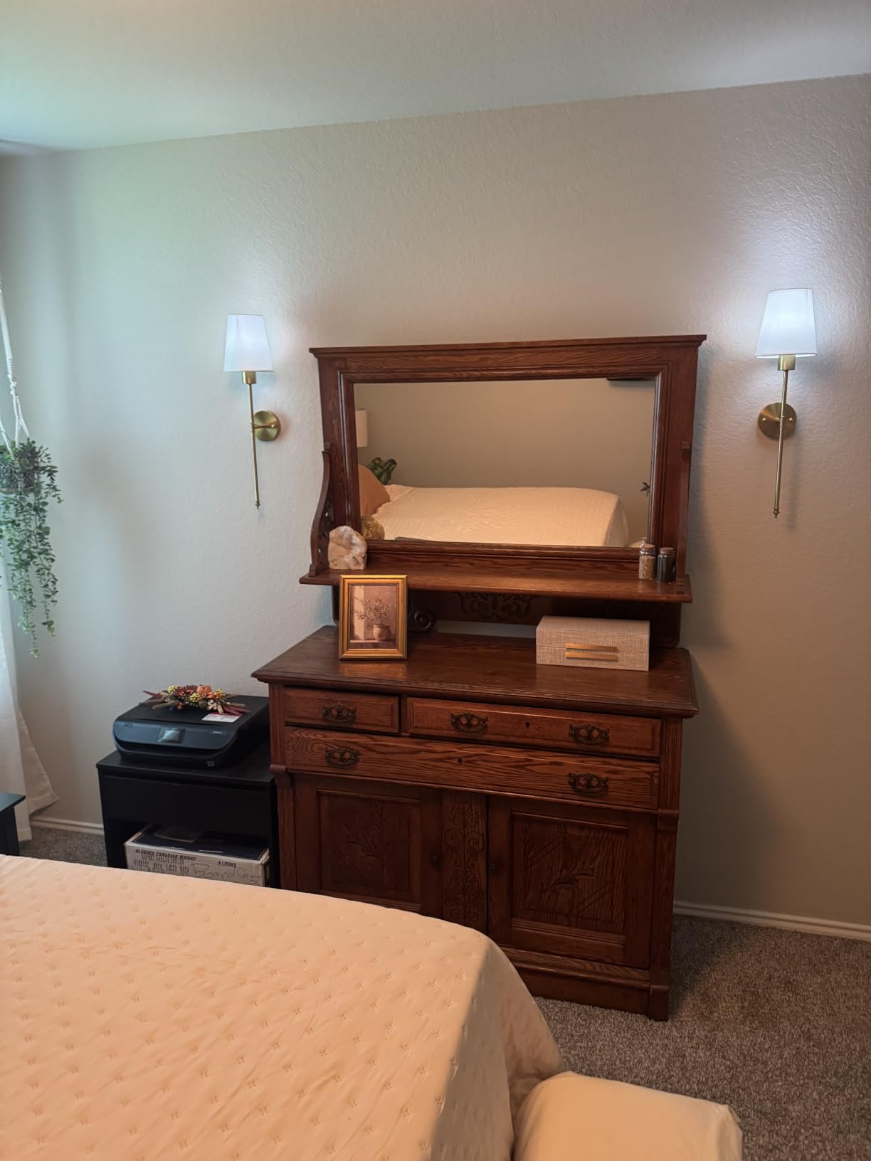Brightown Battery Operated Wall Sconces Set of Two,Gold Sconces Wall Decor customer photo 1