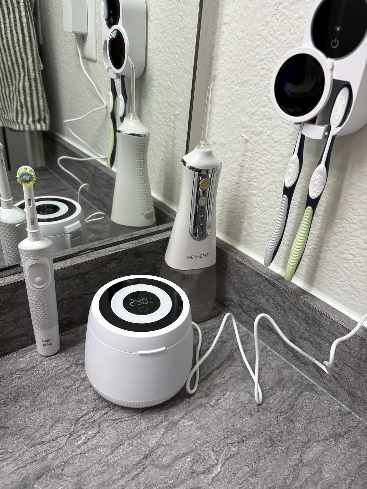 Ultrasonic Retainer Cleaner Machine, Dynamic 42-48kHz Dental Cleaning Pod with Digital Timer, 200ml Mouth Guard Cleaner Pod for Aligners, Night Guards, Dental Trays, Braces & Toothbrushes（White） customer photo 1