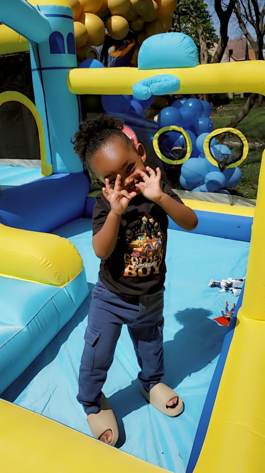 Bounce House, 8-in-1 Gameplay Mode Inflatable Bounce House for Kids customer photo 1