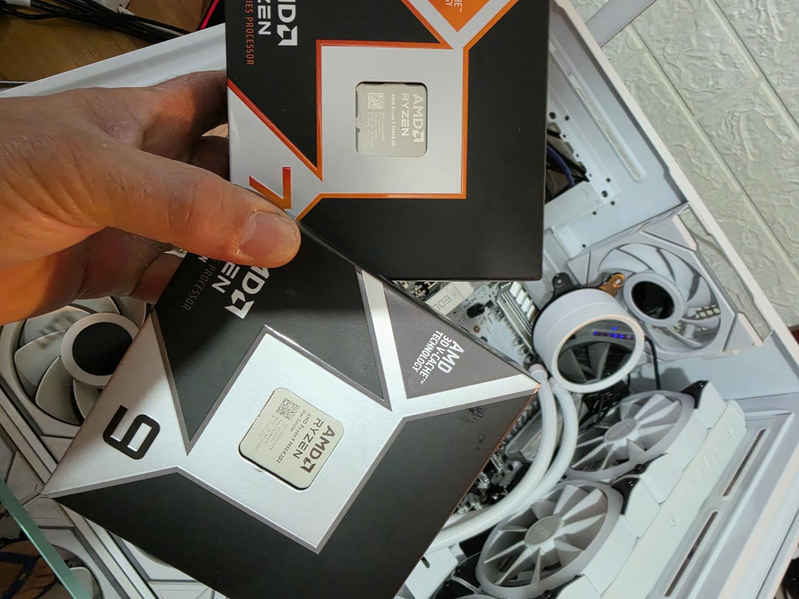 AMD Ryzen™ 9 9950X3D2 Dual Edition customer photo 2
