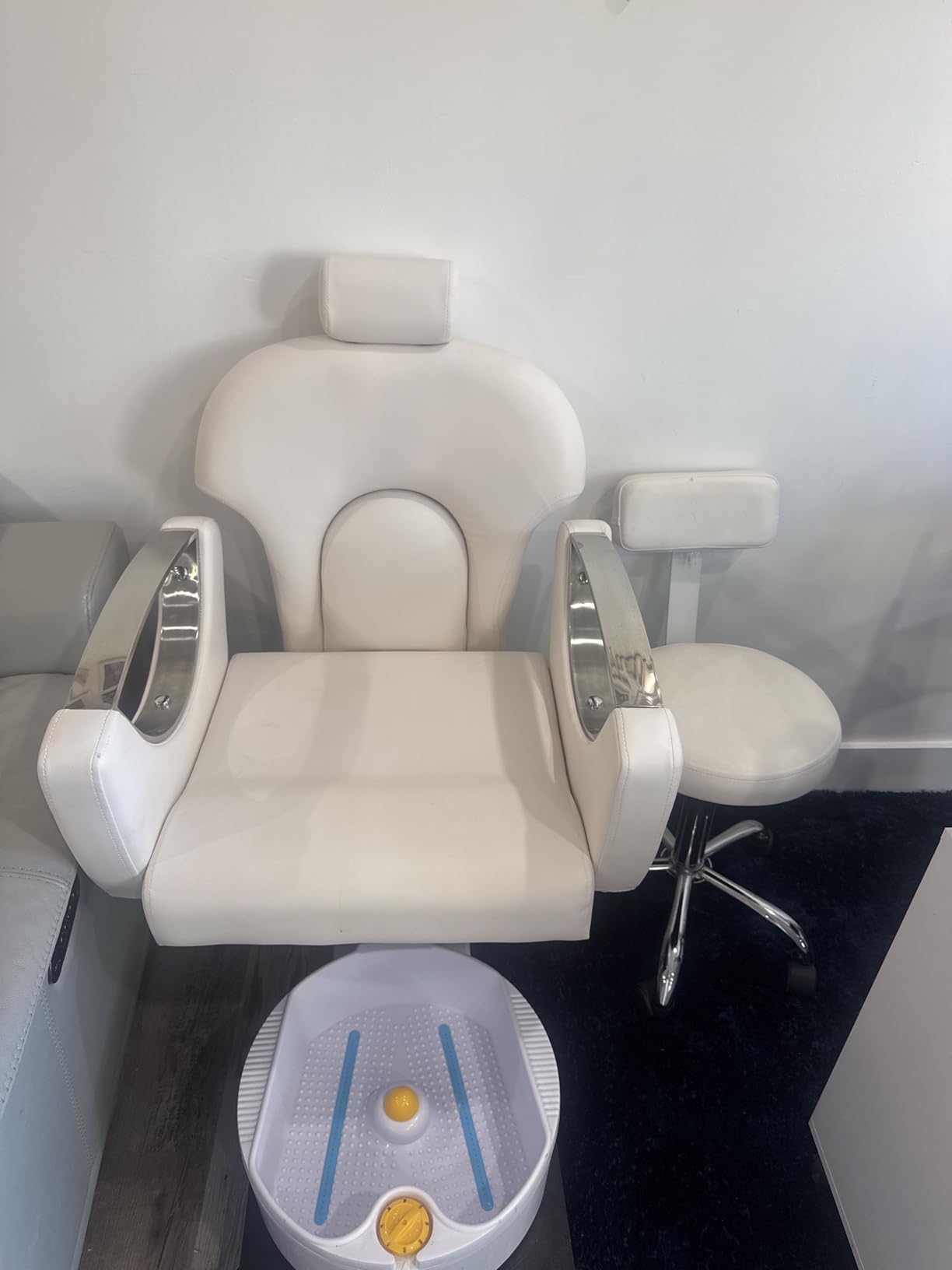 KIGOTY Pedicure Chair No Plumbing w/Massage Bath,Pillow,360°Swivel,Pink-G customer photo 2