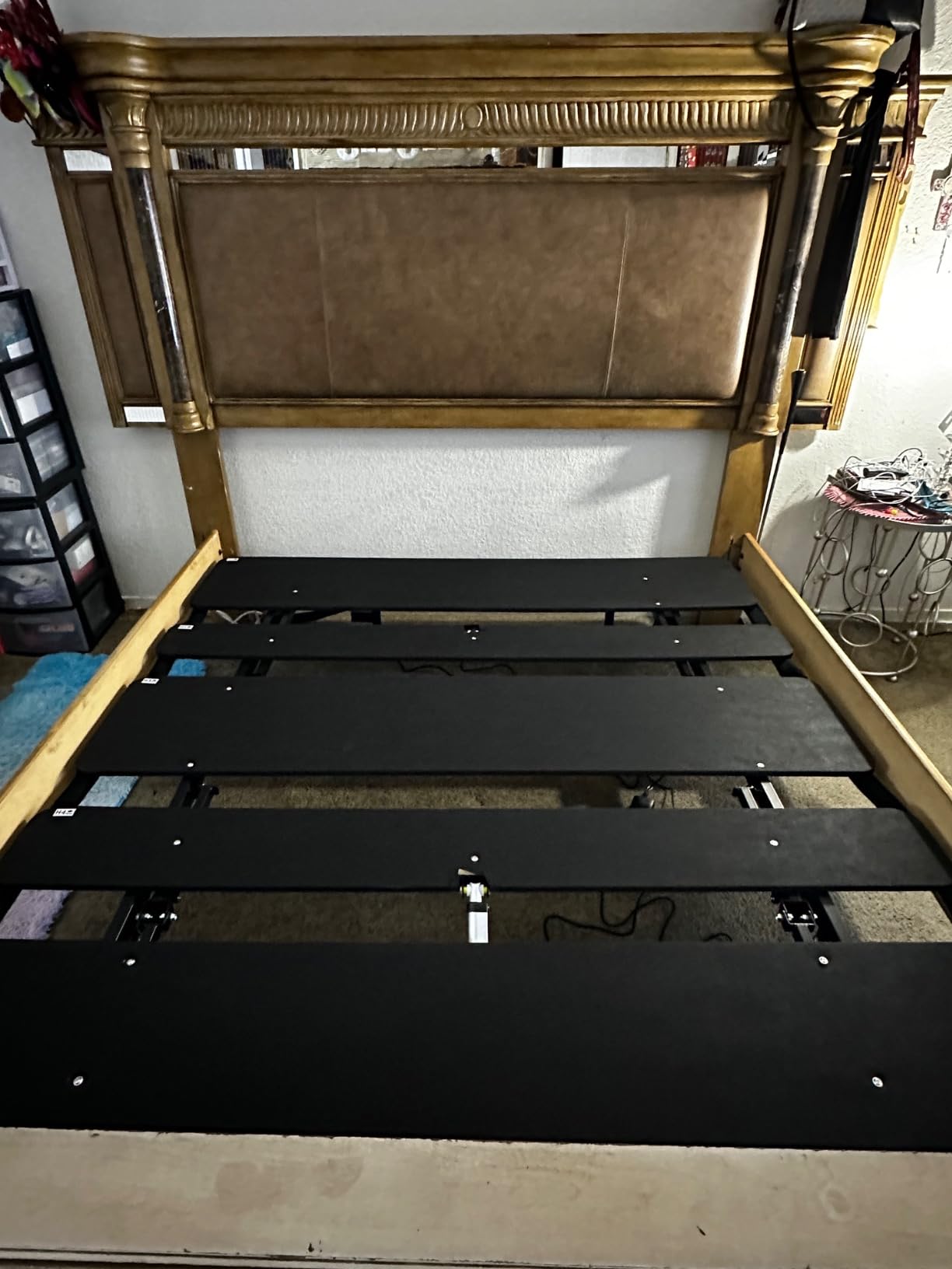 Mixcous King Adjustable Bed Frame with Zero Gravity Heavy Duty 750 lbs customer photo 2