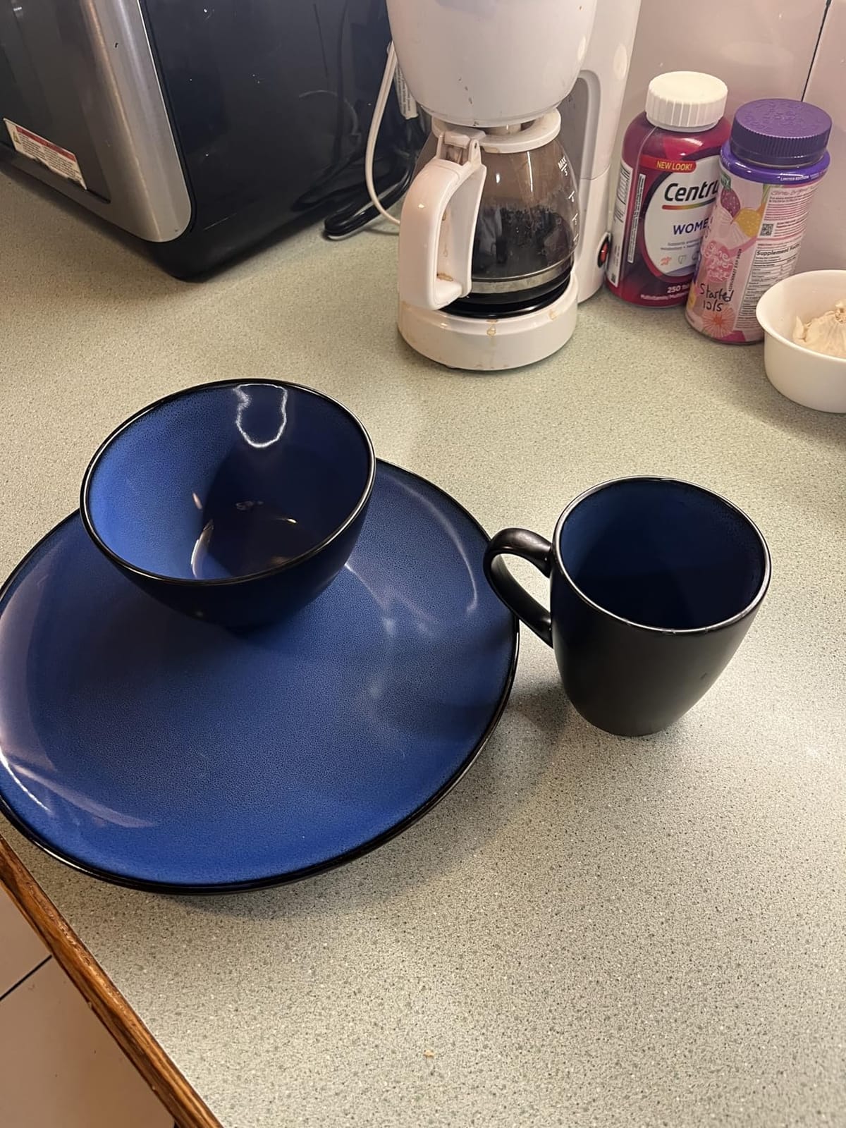 Gibson Elite Castle Peak Plates and Bowls Set, 12-Piece Dinnerware Set, Blue Reactive Glaze Stoneware Dishes, Dinner Plates, Salad Plates & Cereal Bowls customer photo 1