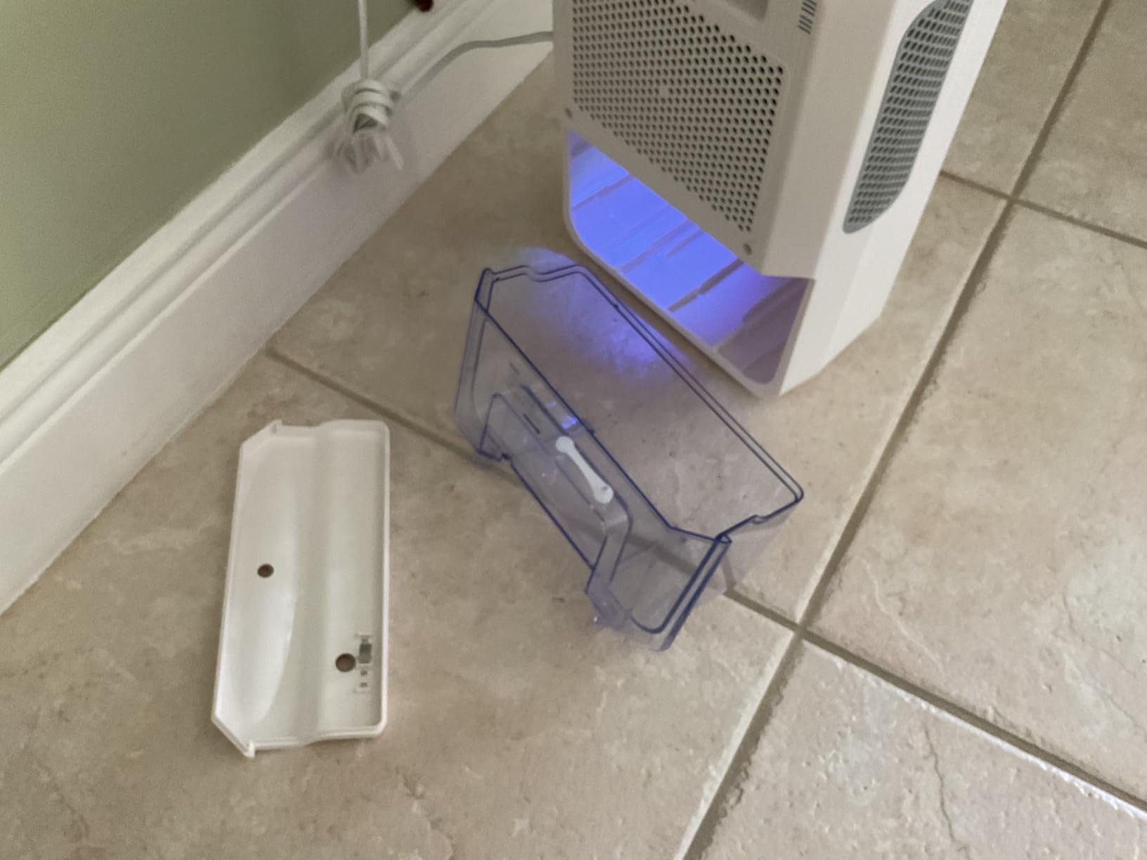 CLEVAST Small Dehumidifier for Bathroom, Bedroom, Quiet Operation, Portable customer photo 2