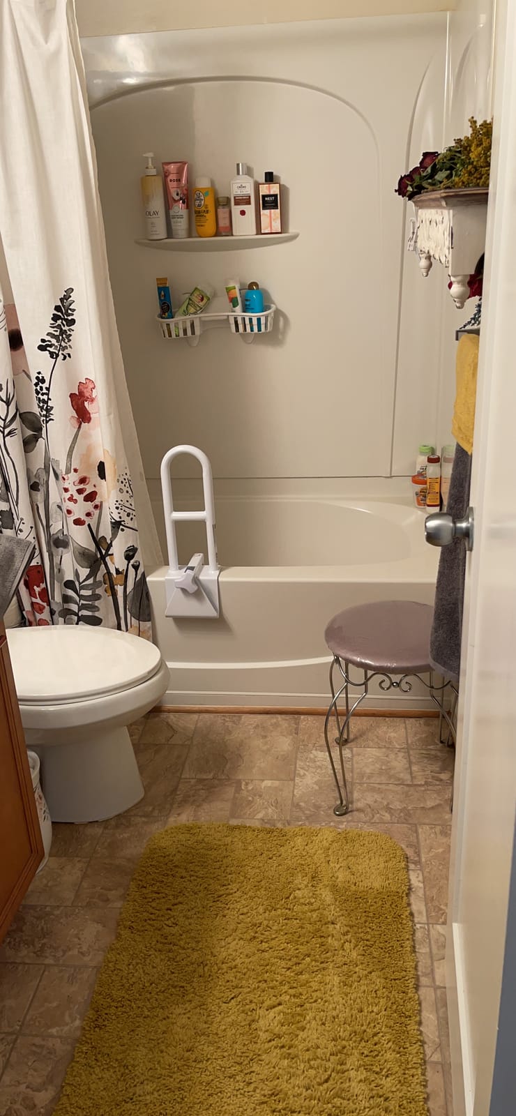 Medline Bathtub Safety Grab Bar, Handle Clamps on to Side of Bathtub Shower, Medical Tub Rail for Bathrooms is Great Elderly or After Surgery customer photo 1