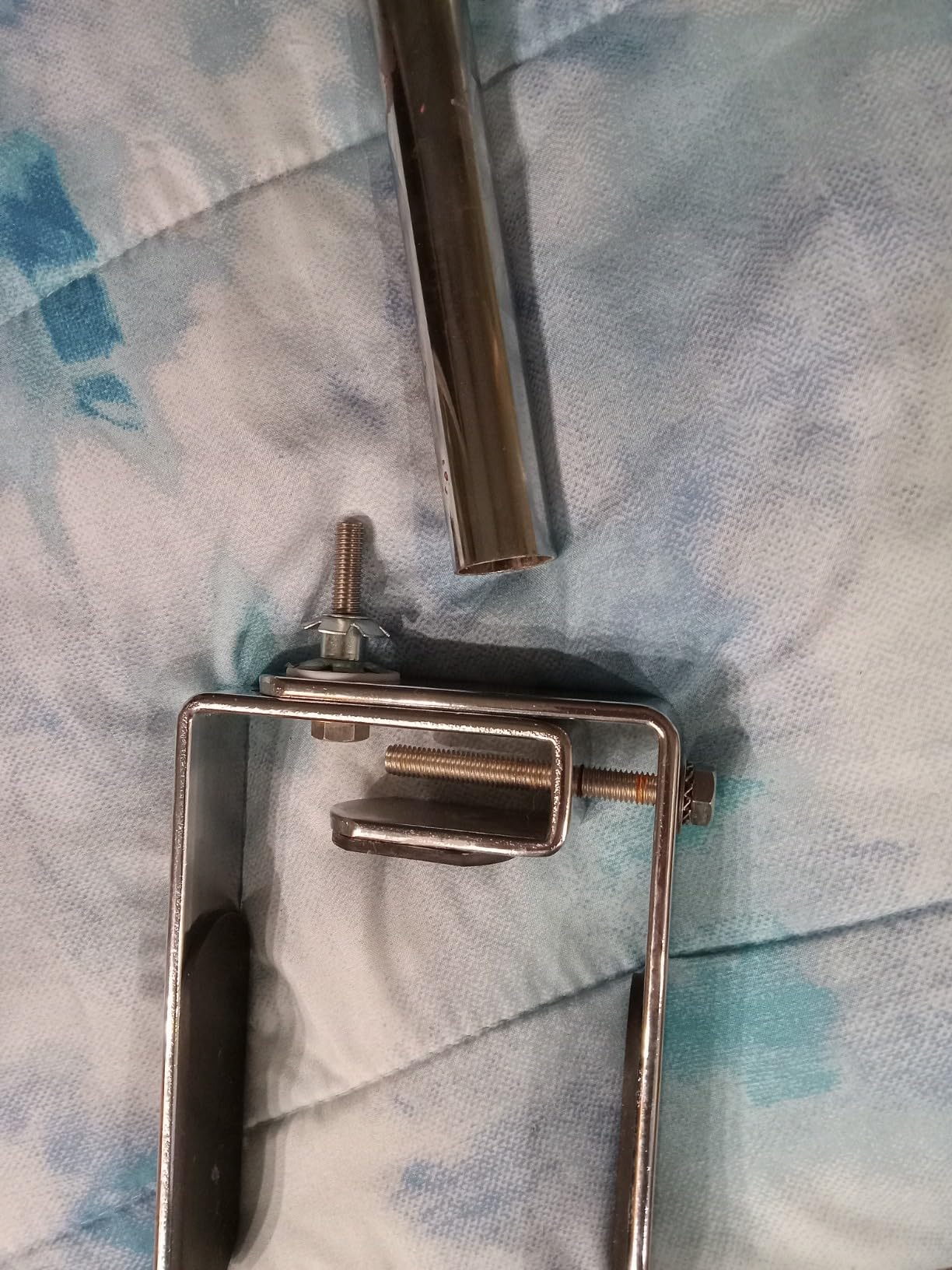 Carex Tri-Grip Bathtub Rail with Chrome Finish - Bathtub Grab Bar Safety Bar For Seniors and Handicap - For Assistance Getting In and Out of Tub, Easy to Install on Most Tubs,Silver customer photo 2