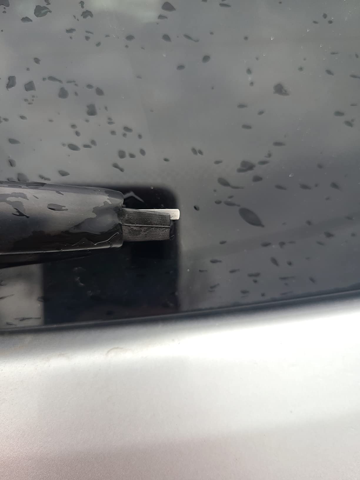 Michelin 3712 RainForce All Weather Performance Windshield Wiper Blade, 12