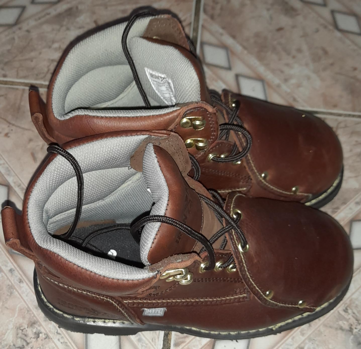 Iron Age Mens Groundbreaker 6 Inch Electrical Hazard Steel Toe Work/Duty - Black customer photo 2