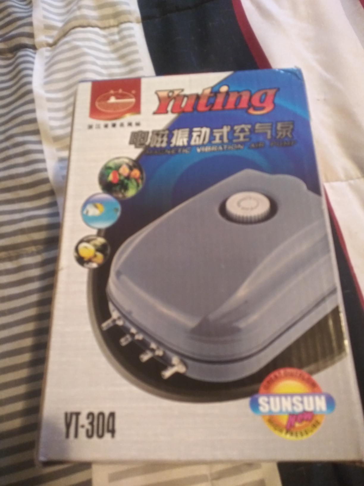 Sun YT-304 18 LPM Aquarium Air Pump with 4 Outlets, 8.5W, 120 Gallon Grey customer photo 1