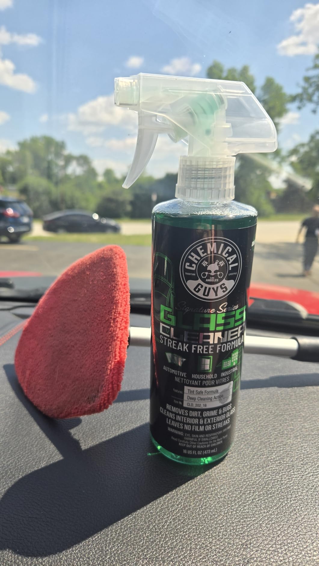 Chemical Guys, Signature Series Glass & Window Cleaner, Tint Safe, 16 oz customer photo 1