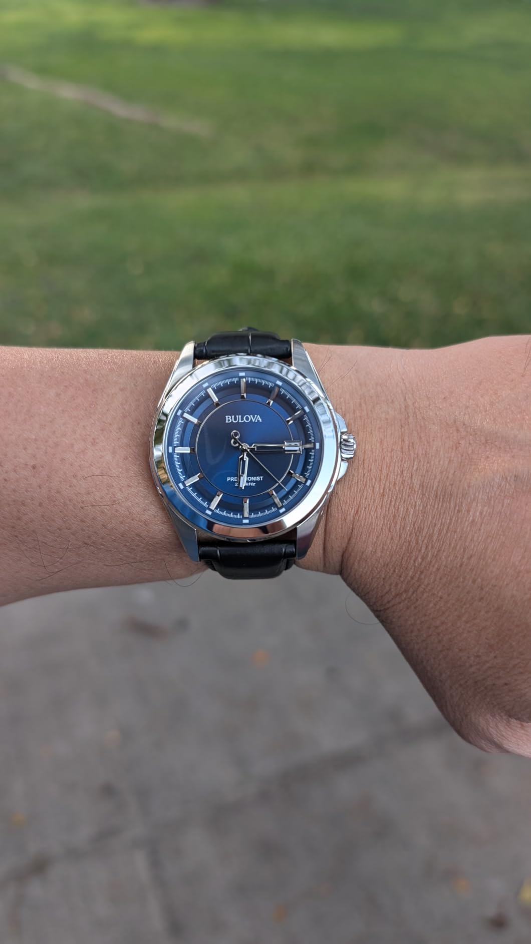 Bulova Men's Precisionist 3-Hand Calendar Stainless Steel with Black Leather Strap and Blue Dial Style: 96B257 customer photo 1