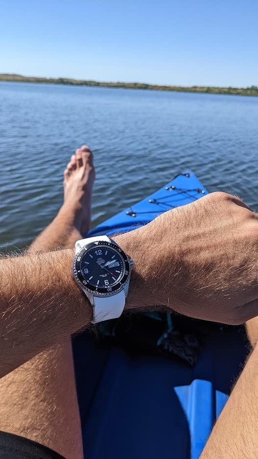 Orient Mako II | Automatic / Hand-Winding Movement | 41.5 mm Case Diameter | 200 m Water Resistance | Diver Style | Day & Date customer photo 1