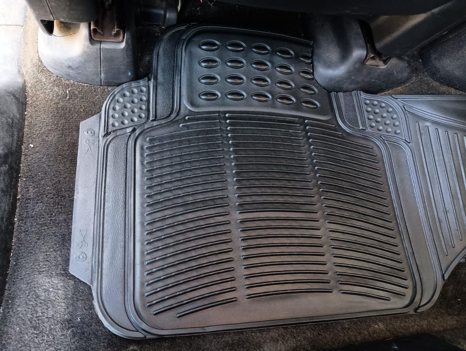 FH Group Automotive Floor Mats Solid ClimaProof for all weather protection Universal Fit Trimmable Heavy Duty fits most Cars, SUVs, and Trucks, 3pc Full Set Black customer photo 2