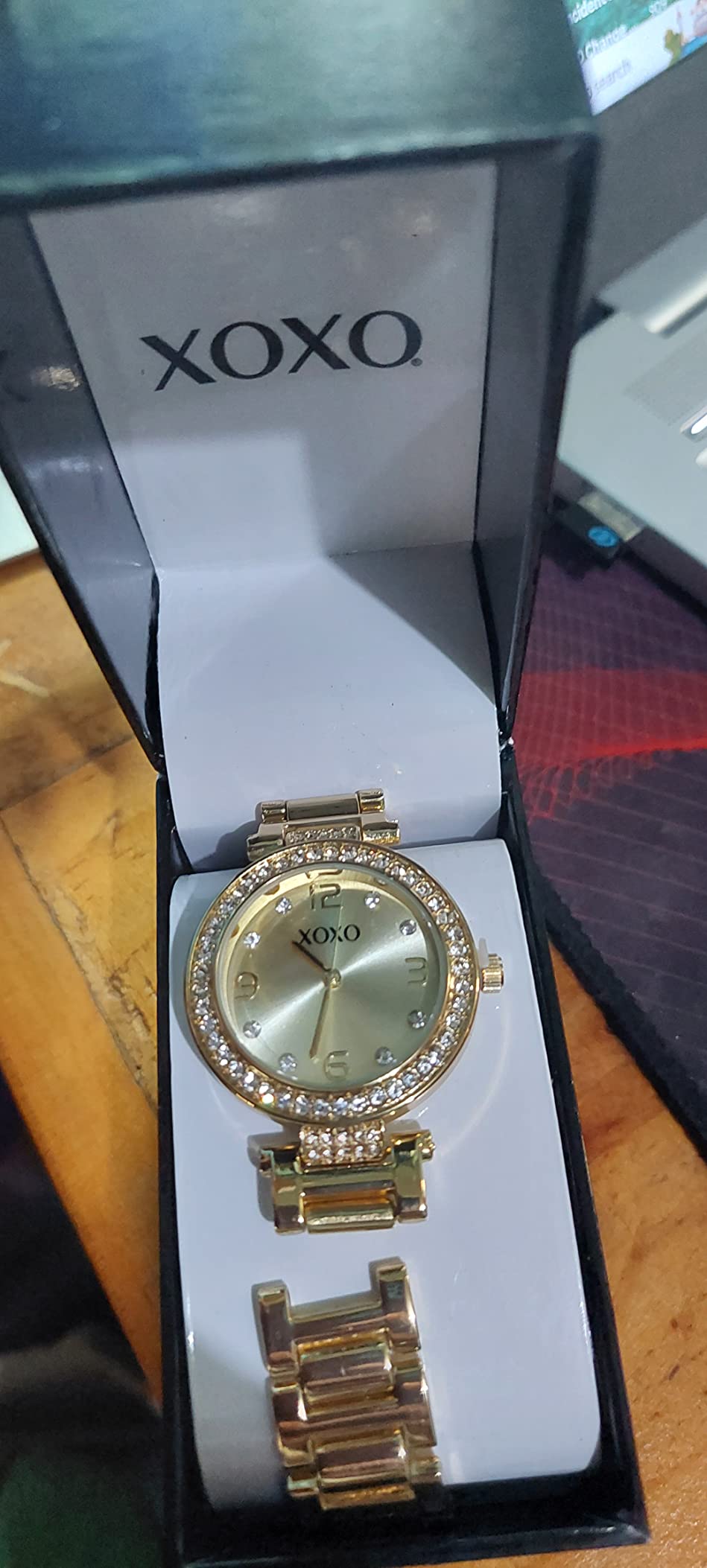 XOXO Women's Gold-Tone Bracelet Watch – Elegant Crystal-Embellished Bezel, Slim 33mm Case, Stylish Gold Dial, Analog Quartz Movement, Durable Metal Band, Fits Wrists 5.5