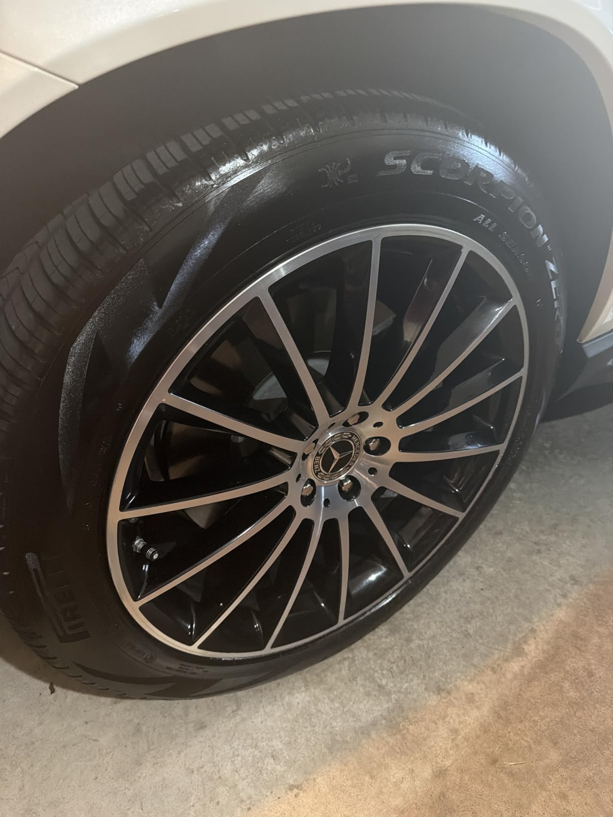 Chemical Guys, Tire Kicker Extra Glossy Tire Shine for Rubber & Trim, 16 oz customer photo 2