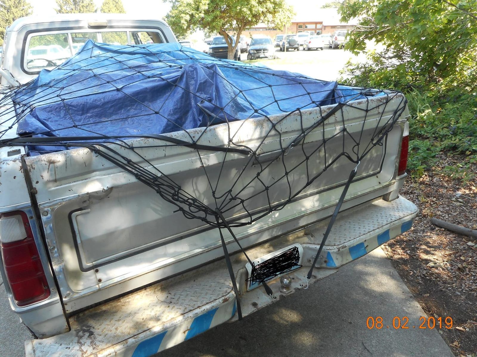 Truck Bed Cargo Net – 4 x 6 Foot, Heavy-Duty Elastic Mesh with 12 Black Clips and Storage Bag for Pickup for Cargo Netting, Securing Loads in Trailers, SUVs & Roof Racks customer photo 2
