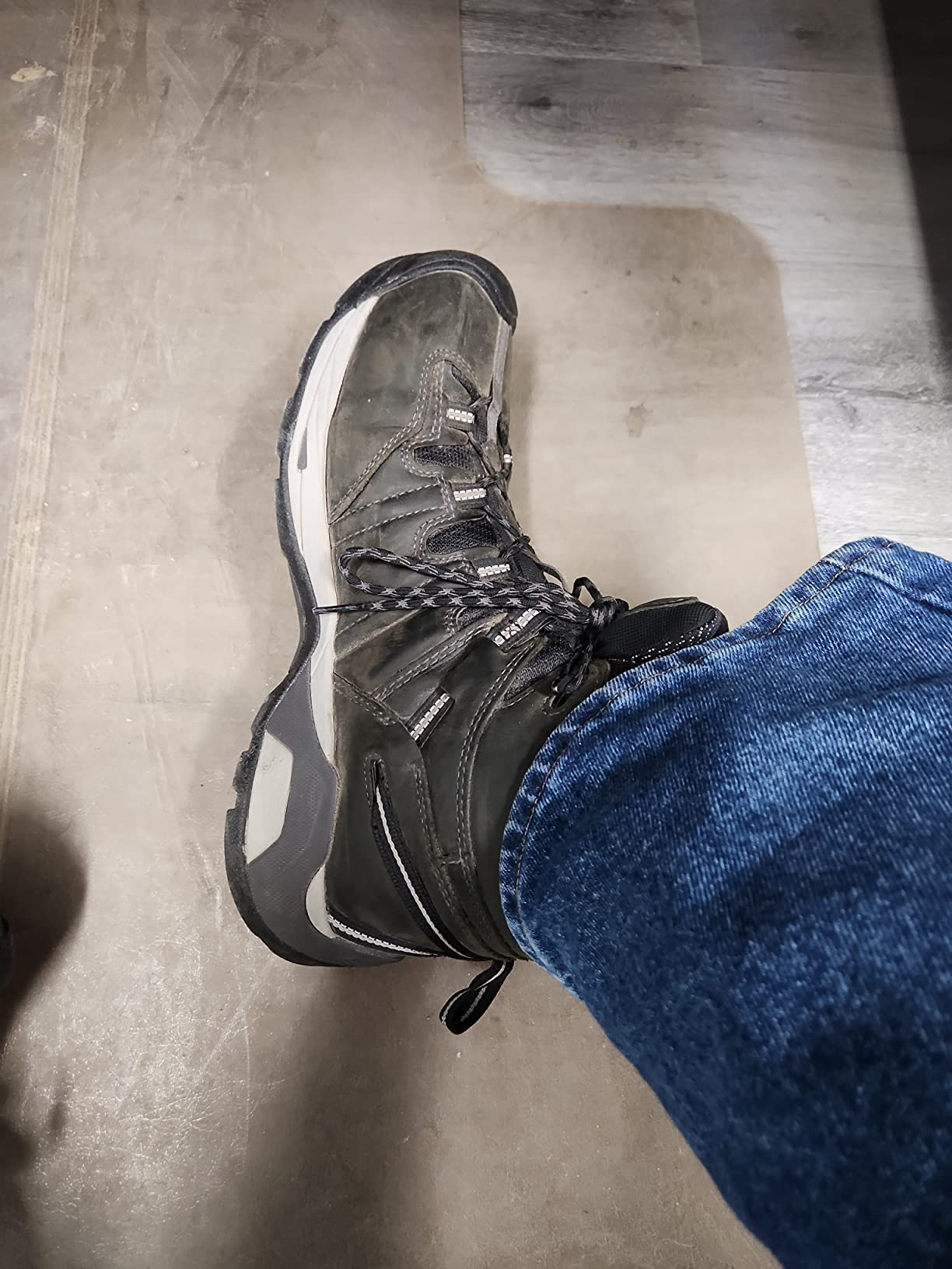 KEEN Utility Men's Detroit XT Mid Height Steel Toe Waterproof Work Boots customer photo 1