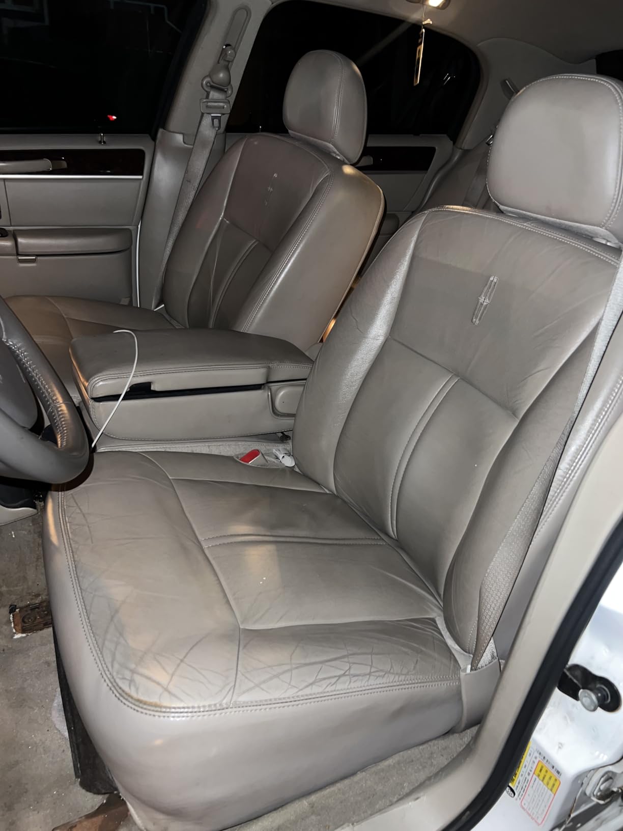 Armor All Car Leather Cleaner Spray with Beeswax, 16 Fl Oz customer photo 1