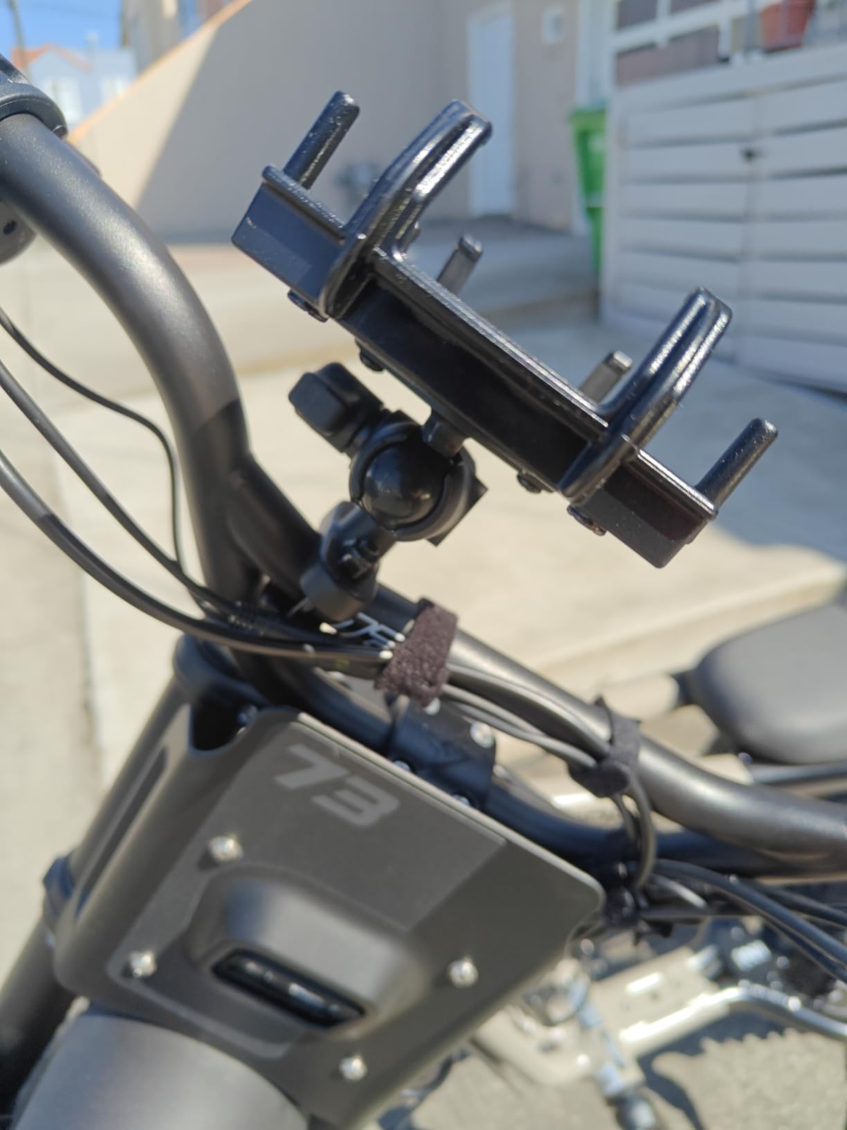 RAM MOUNTS Quick-Grip XL Phone Mount with Handlebar U-Bolt Base customer photo 1