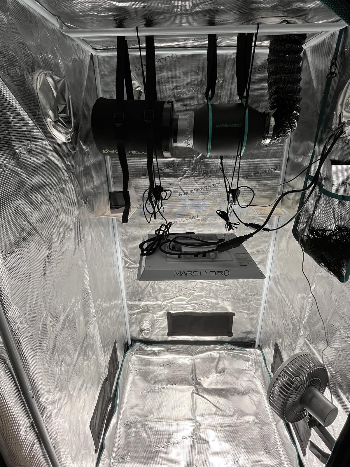 MARS HYDRO 3x3 Smart Grow Tent Kit with TS1000 with iControl Controller customer photo 1