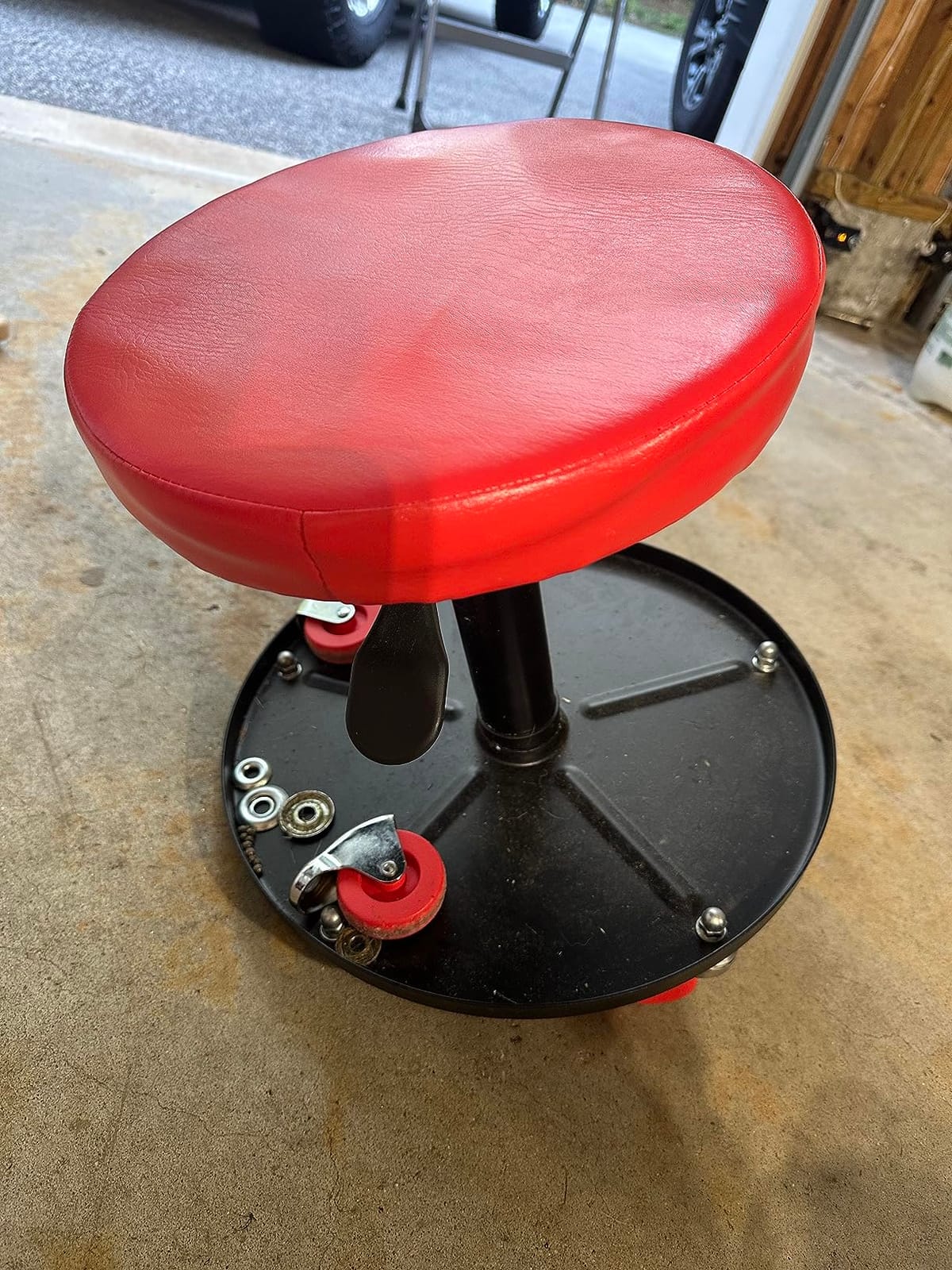 Torin ATRHL6201B Heavy Duty Rolling Pneumatic Creeper Garage/Shop Seat: Padded Adjustable Mechanic Stool with Tool Tray Storage, Red 250 LBS customer photo 2