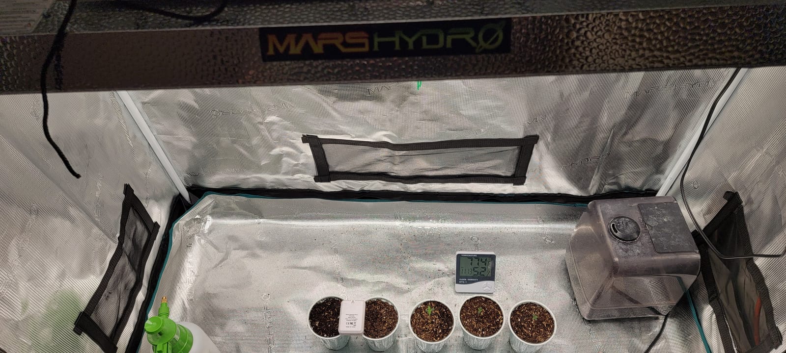 MARS HYDRO 4x2 Smart Grow Tent Kit with TSL2000 with iControl Controller customer photo 2