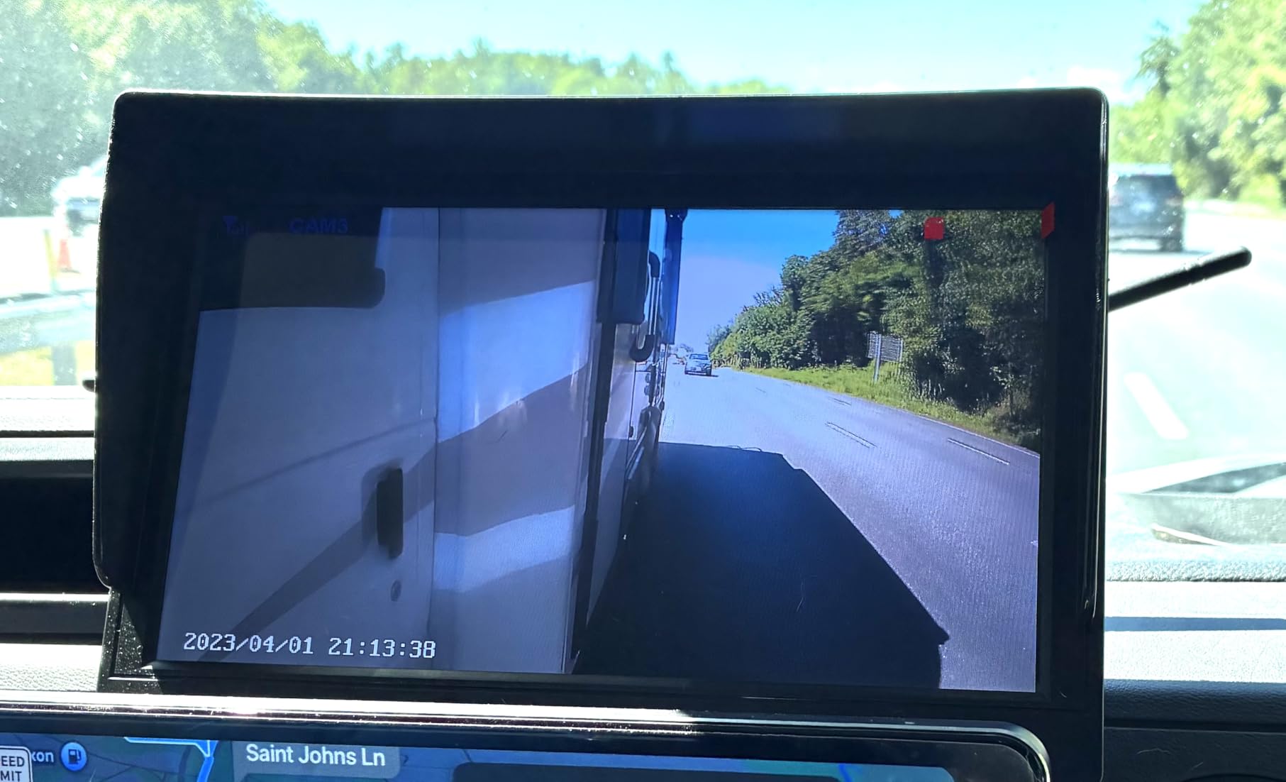 Wireless Backup Camera, 7 Inch Monitor Rear View Camera System for RV, Trailers, Trucks, 5th Wheels, Support 2 Cameras, IP69 Waterproof 18 LED IR Night Vision 152° View Camera, DIY Guide Lines customer photo 1