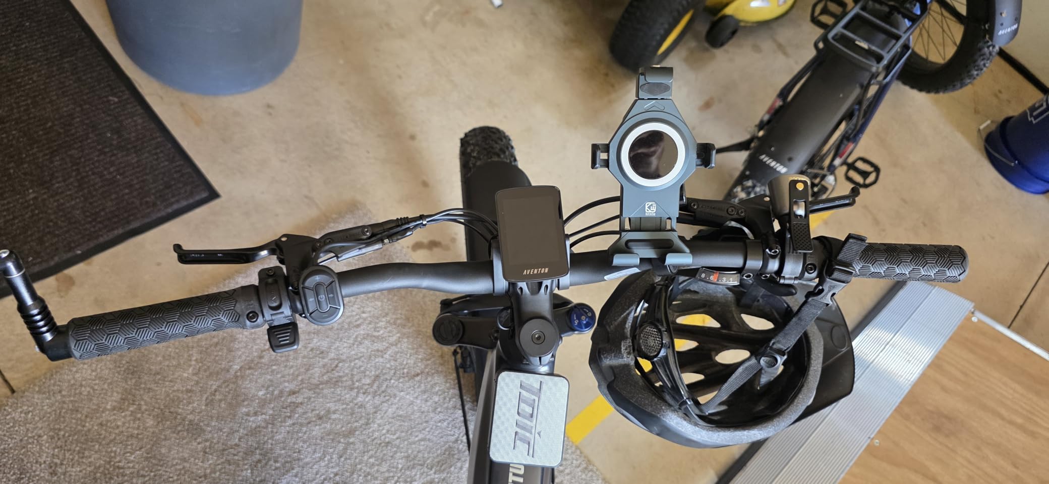 BRCOVAN Anti-Theft Aluminum Alloy Motorcycle Phone Mount Holder customer photo 1