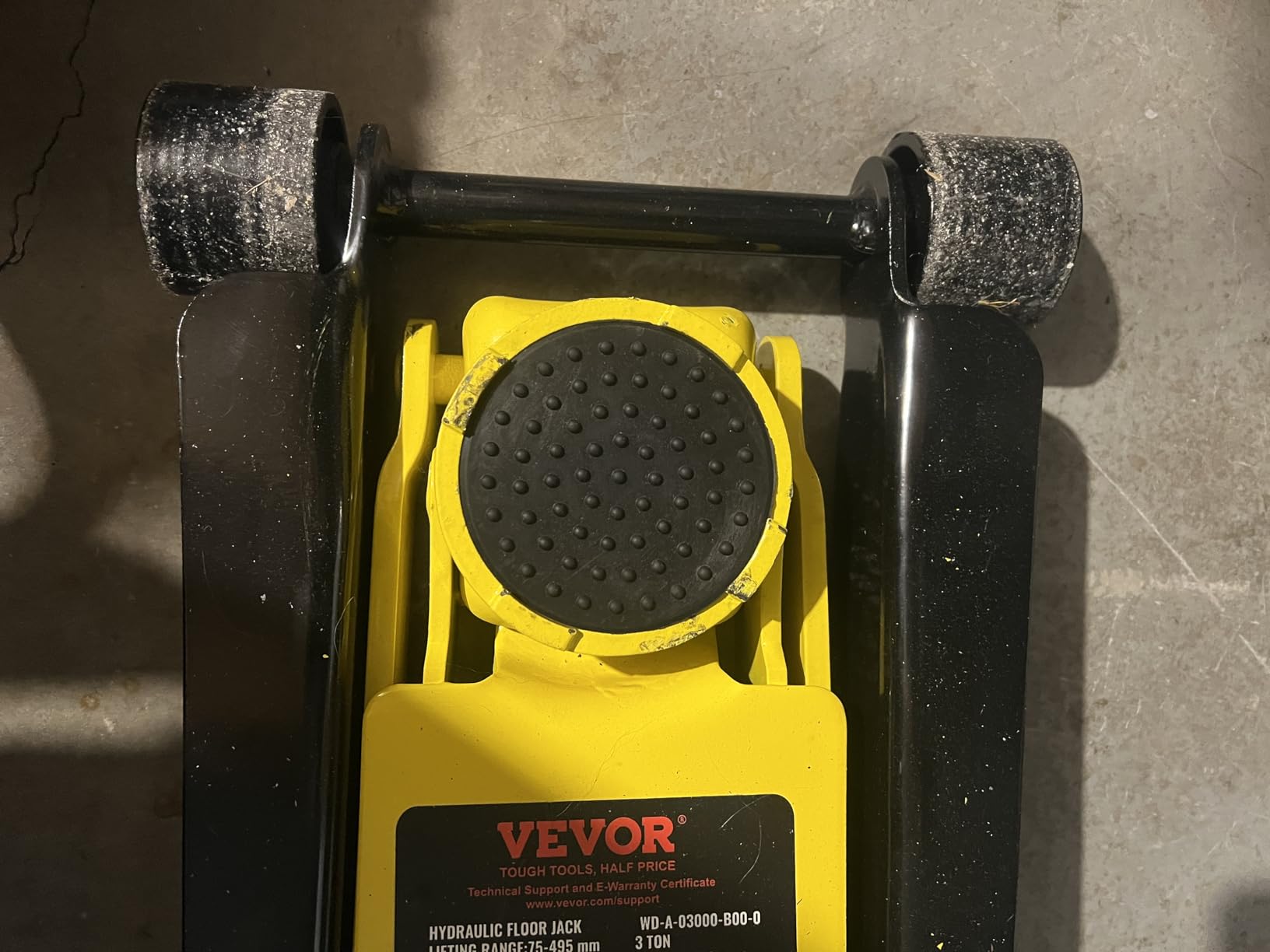 VEVOR 3 Ton Low Profile Floor Jack customer photo 2