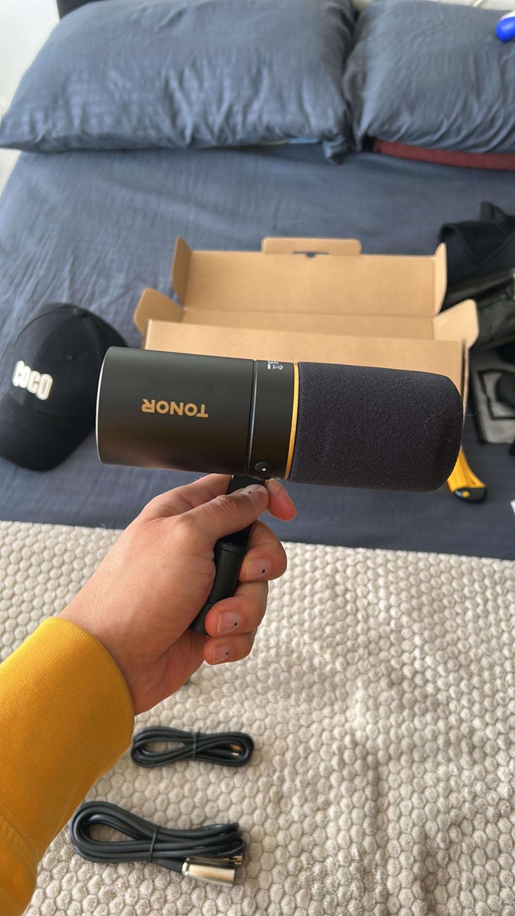 TONOR Dynamic Podcast Microphone, XLR/USB Mic for Recording, Streaming customer photo 2