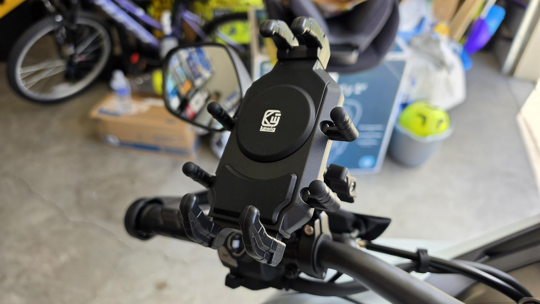BRCOVAN Anti-Theft Motorcycle Phone Mount Holder with Vibration Dampener customer photo 1