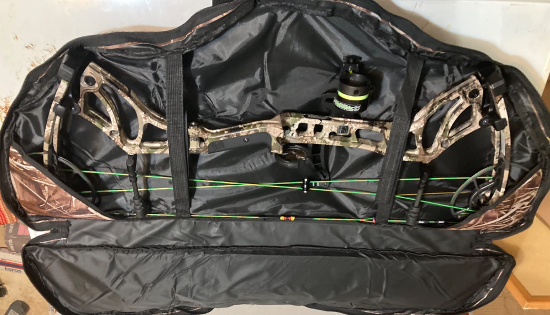 LWANO Compound Bow Case Soft Light-Weight Bow Bag with Arrow Pocket and Backpack Straps customer photo 1