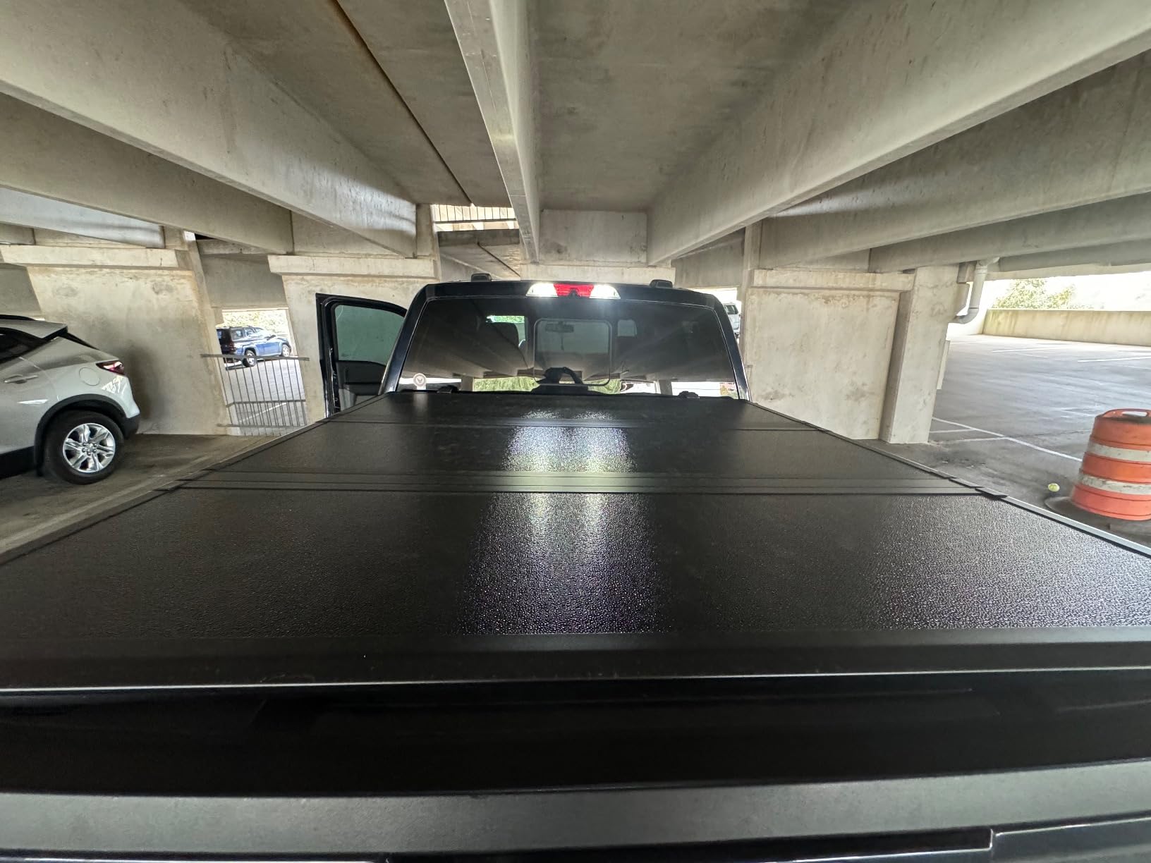 Hard Tri-Fold F150 Tonneau Cover for 2015–2026 Ford F-150 5.5ft Bed customer photo 2