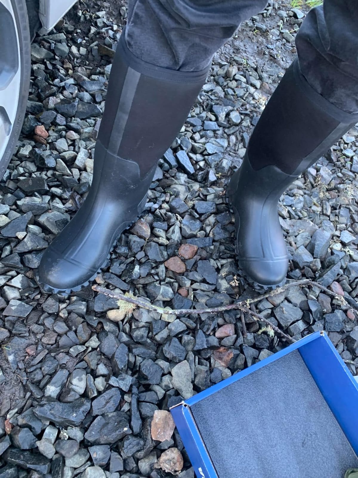Trudave Rubber Boots for Men with Steel Shank, Waterproof Insulated Reliable Rain Boots for Outdoor Work Hunting, Warm Dry 5mm Neoprene Anti-slip All-Season Mud Boots, Size 5-14 customer photo 1