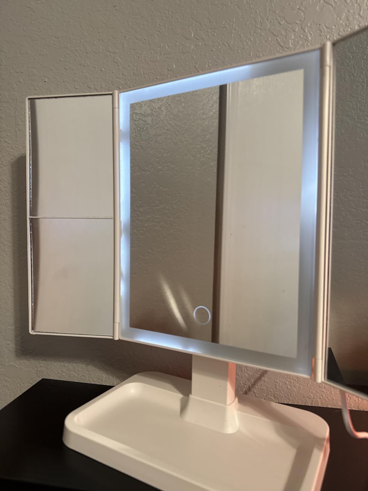 HIGDBFE Small Makeup Vanity Desk 27.5''W with Mirror and Lights, White customer photo 1