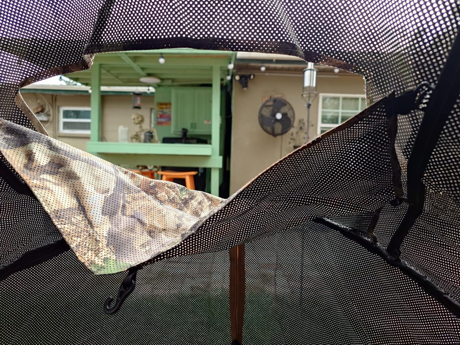 Lenotos Pop-Up Hunting Ground Blind with 270° See Through, Lightweight 1-2 Person Hunting Blind with Carrying Bag, 4-Panel Spring Steel, for Deer, Turkey Duck Hunting, Bow Hunting customer photo 2
