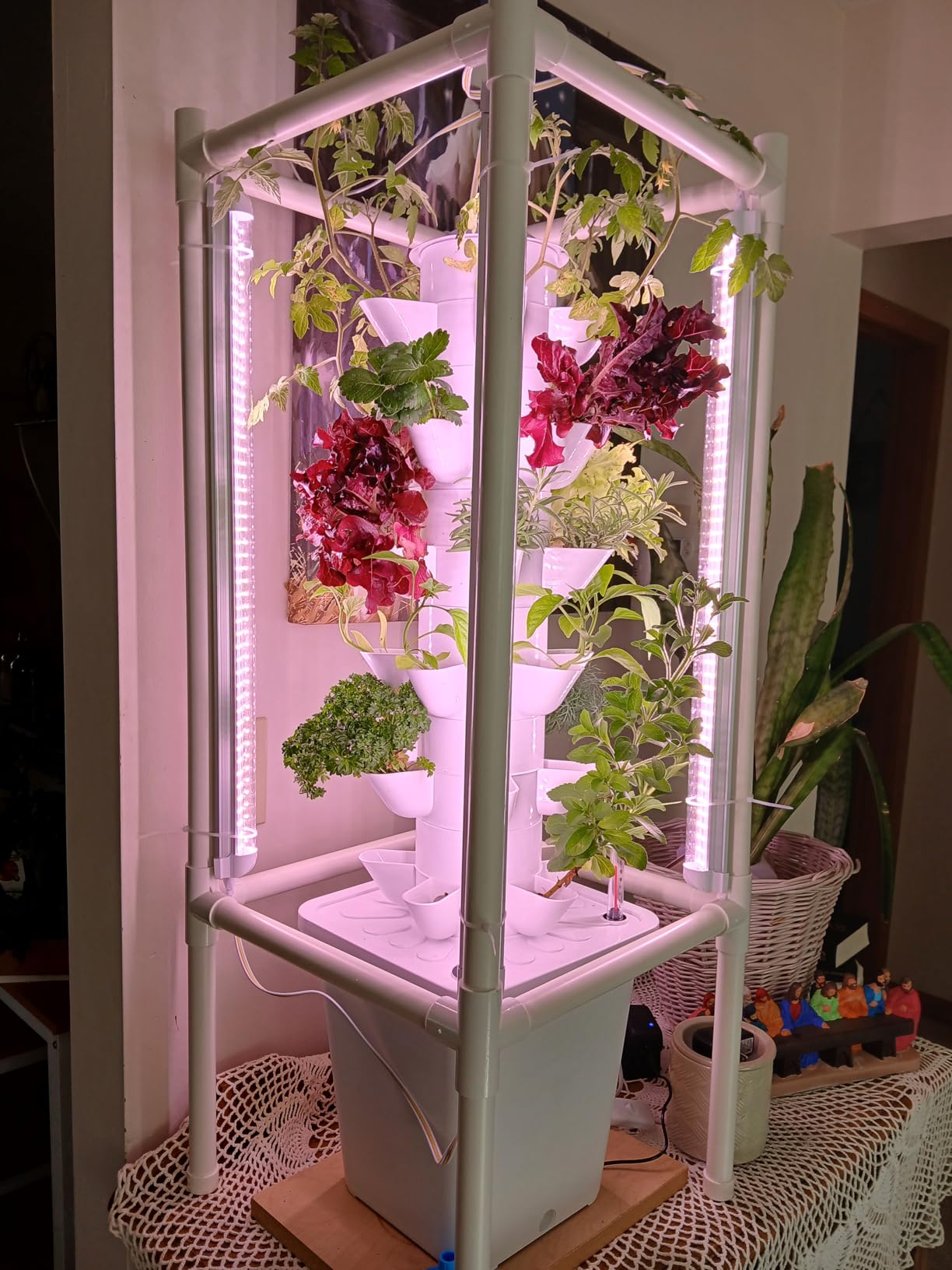 Aumtrly Black Grow Lights for Indoor Plants, Full Spectrum, with 68