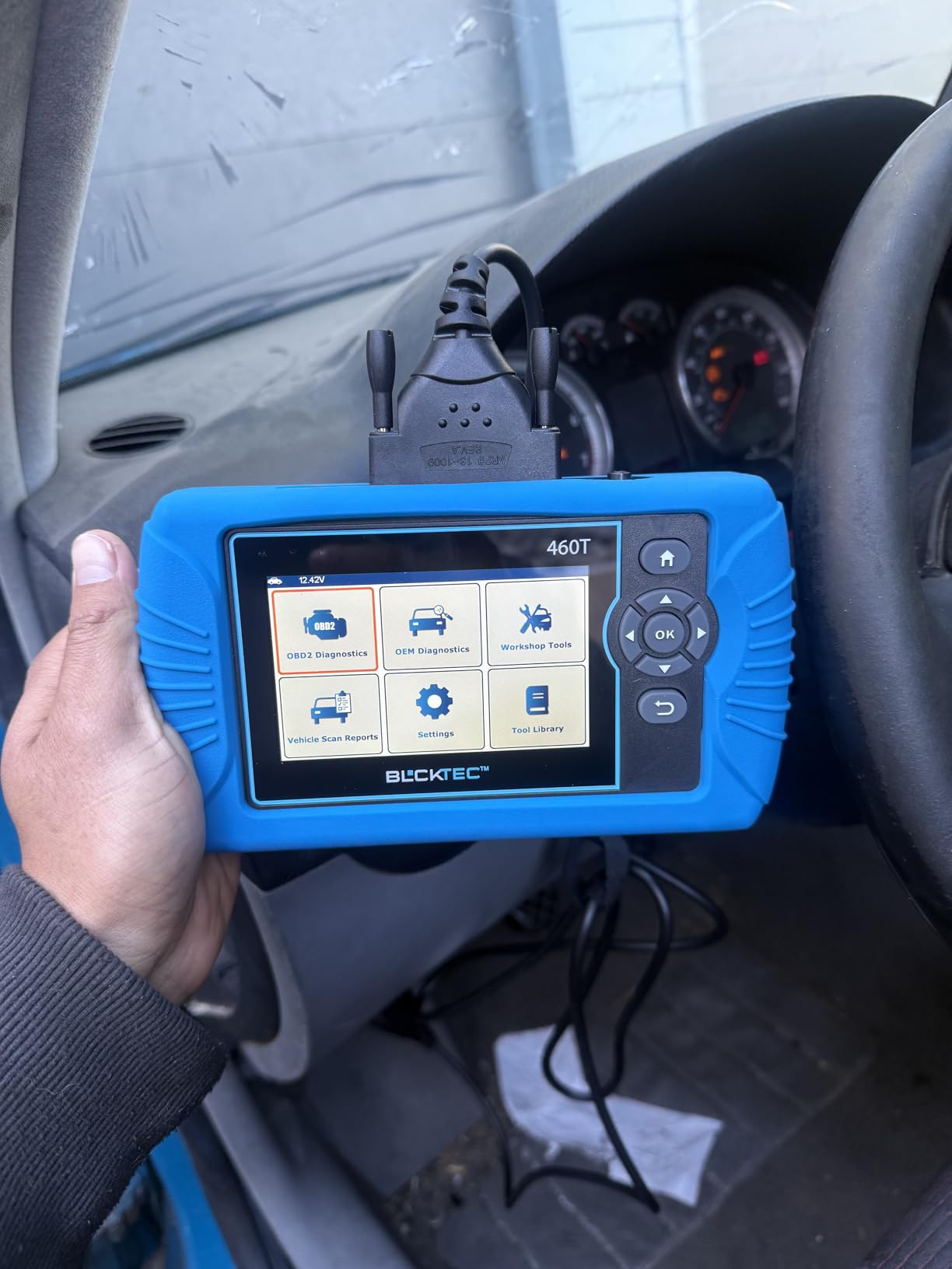 BLCKTEC 460T OBD2 Scanner Car Code Reader Engine ABS SRS Transmission Diagnostic Tool, 12 Reset Services, Oil/TPMS/EPB/BMS/SAS/DPF/Throttle Reset, ABS Bleeding, Battery Test, Auto VIN, Free Update customer photo 1