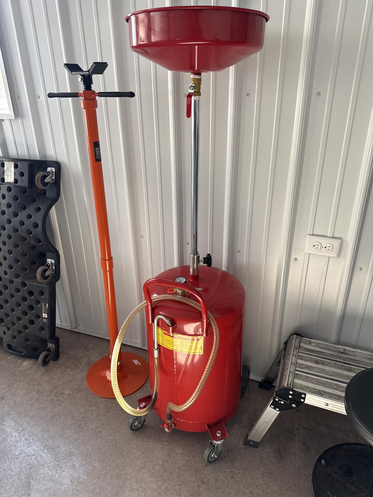 VEVOR 20-Gallon Waste Oil Drain Tank, Air Operated Portable Oil Drainer with Adjustable Funnel Height, Fluid Fuel Transfer Drainage with Wheels, Oil Change Container for Auto Repair Shops, Garages customer photo 1