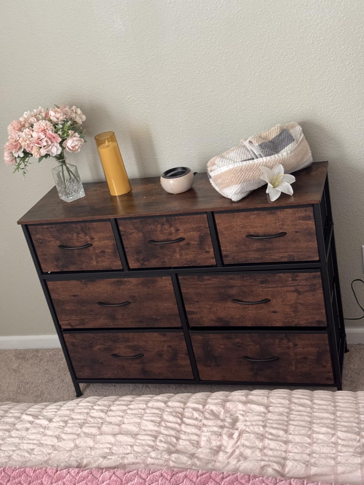 SONGMICS Dresser for Bedroom, Tall Dresser with 6 Fabric Drawers customer photo 1